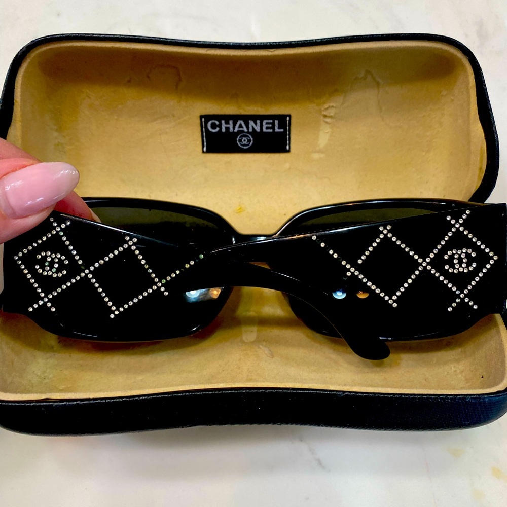 Black Chanel Sunglasses
